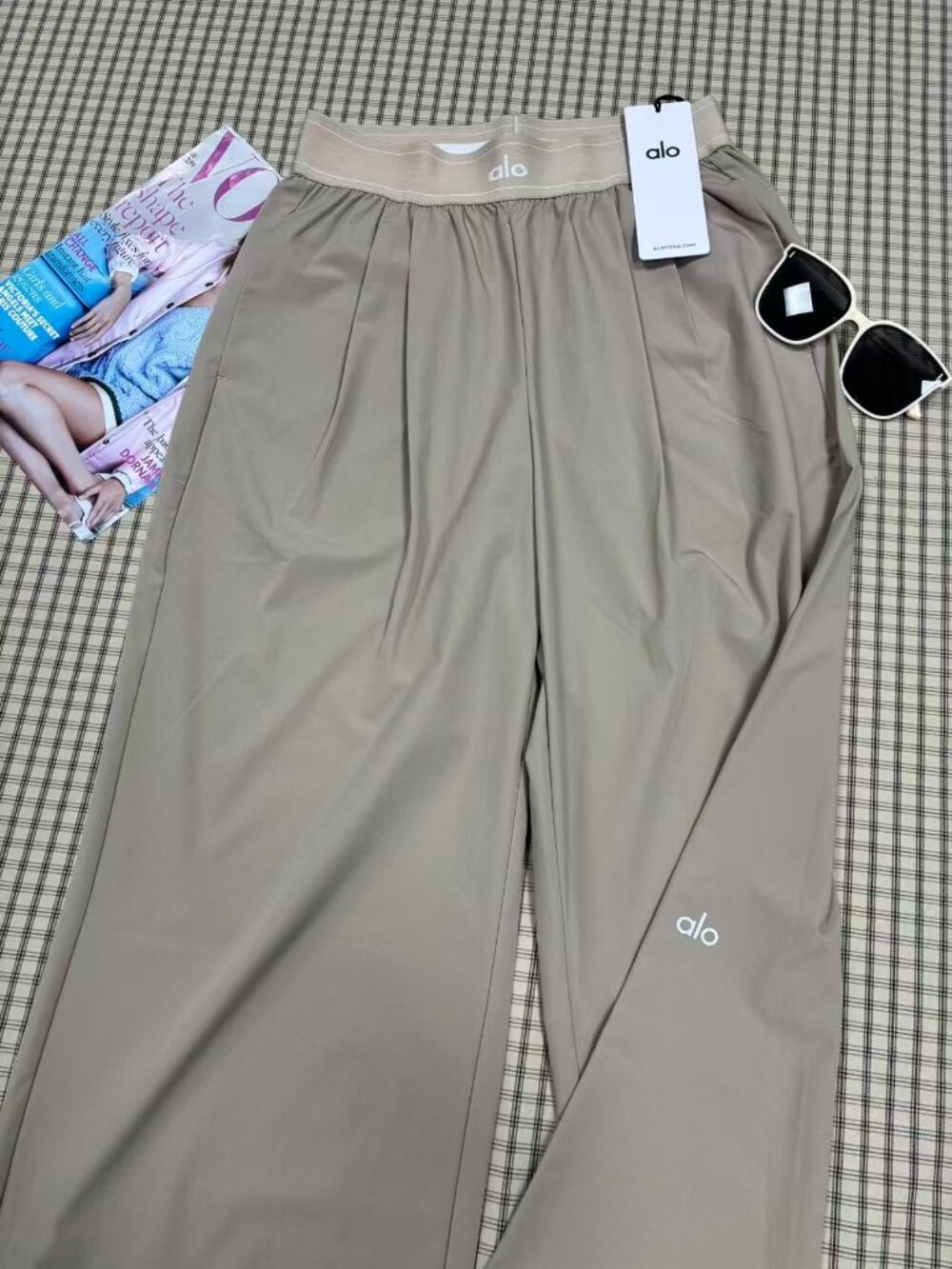 👍Alo Yoga Suit Up Trouser Gravel Regular 30" Inseam✨Straight Leg - Picture 10 of 12